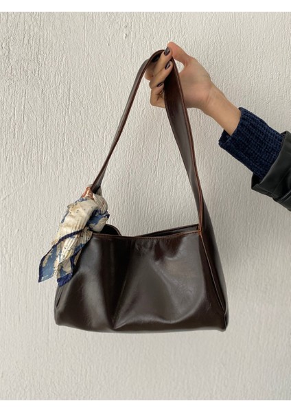 Şık Kahverengi Suni Deri Baget Çanta - Aura Serisi