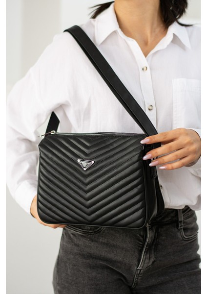 Şık Kadın Kapitone Deri Çapraz Askılı 3 Bölmeli Omuz Çantası Siyah