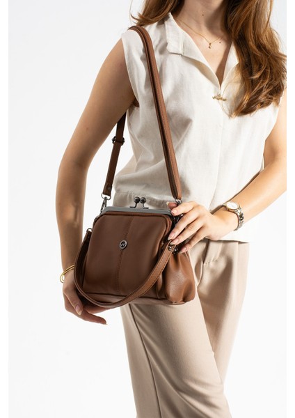 Kadın Omuz ve El Çantası, Kahverengi, Klipsli, Şık ve Hafif Tasarım fiyatları