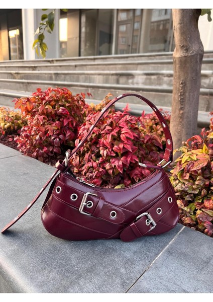 Şık Bordo Kadın Çanta, Zarif ve Kullanışlı Eşya Taşıma Aksesuarı fiyatları