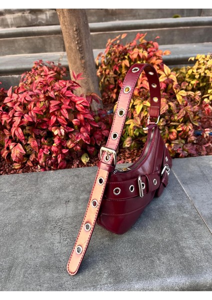 Şık Bordo Kadın Çanta, Zarif ve Kullanışlı Eşya Taşıma Aksesuarı indirimleri