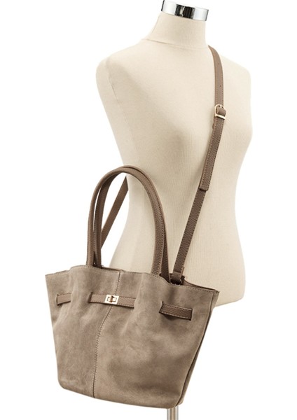 %100 Hakiki Süet Deri Uzun Askı ve Mıknatıs Kapama Detaylı Kadın Omuz Çantası indirimleri