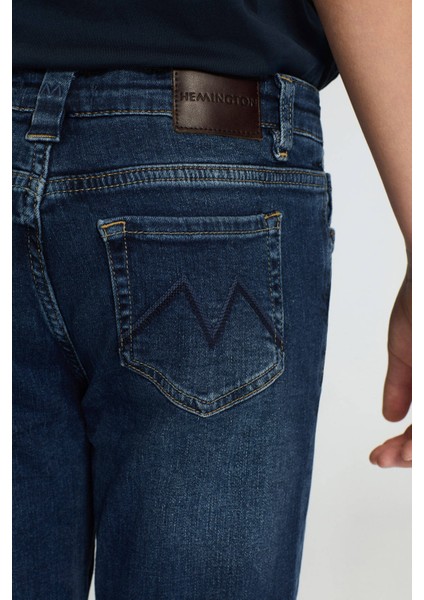 Lacivert Taşlanmış Denim Çocuk Pantolon fırsatları