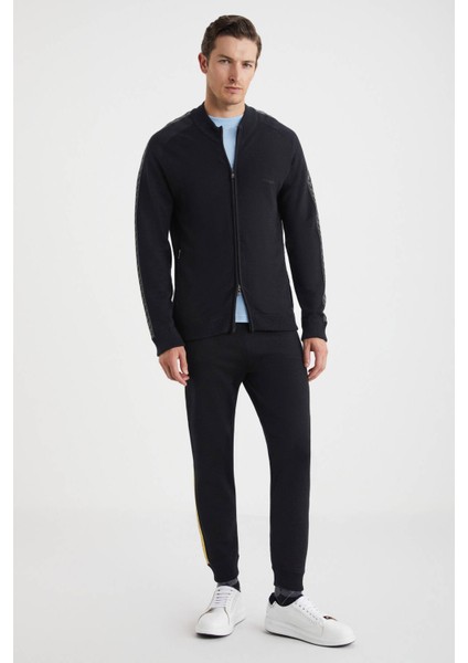 Kolları Şerit Detaylı Fermuarlı Siyah Triko Spor Ceket fiyatları