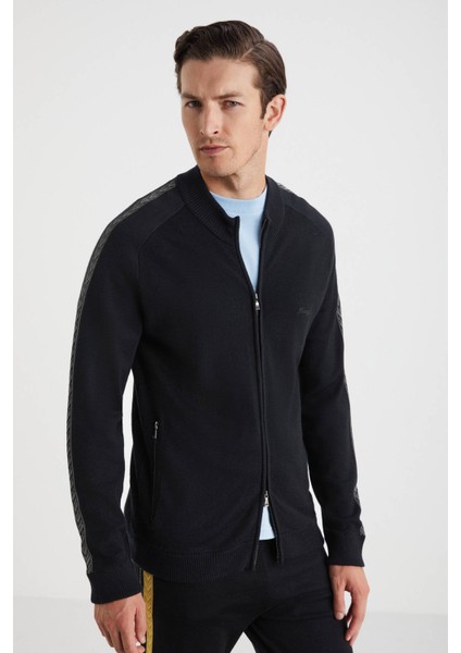 Kolları Şerit Detaylı Fermuarlı Siyah Triko Spor Ceket indirimleri