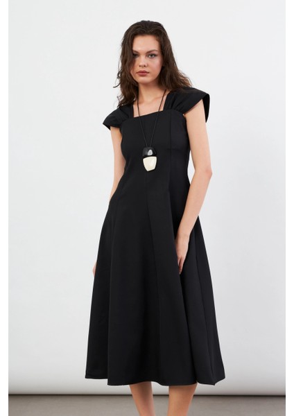 Kadın Siyah Kare Yaka Kloş Elbise NH102 fırsatları