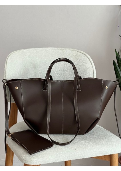 Kahverengi Kadın El ve Omuz Çantası, Şık ve Kullanışlı Tasarım