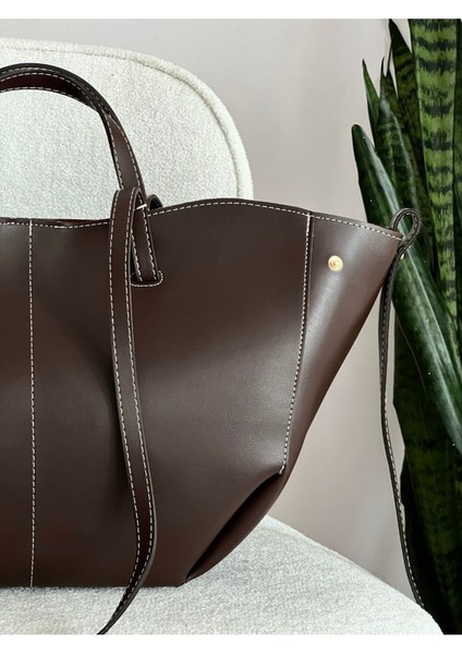 Kahverengi Kadın El ve Omuz Çantası, Şık ve Kullanışlı Tasarım modelleri