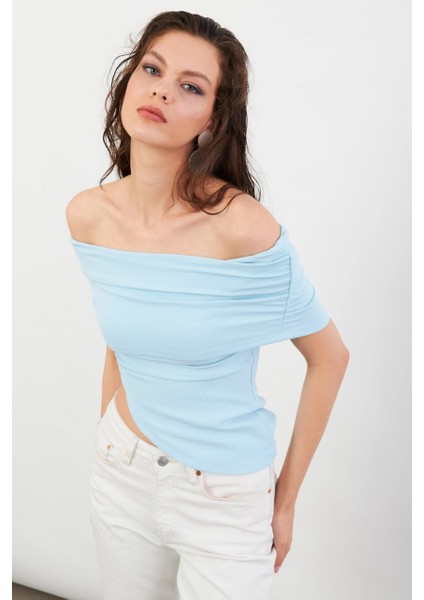 Kadın Mavi Asimetrik Madonna Yaka Bluz OPS4251