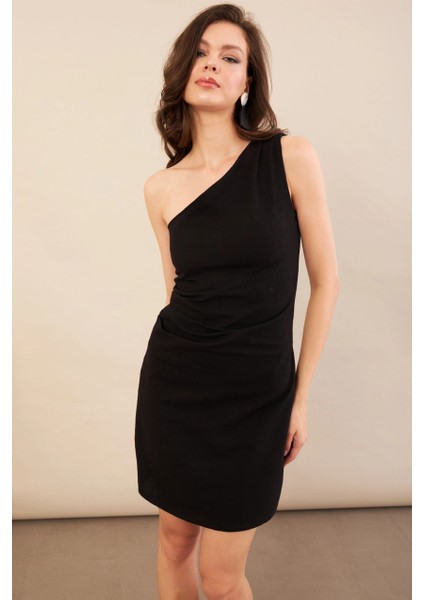 Kadın Siyah Tek Omuz Astarlı Mini Keten Elbise AYD416 fırsatları