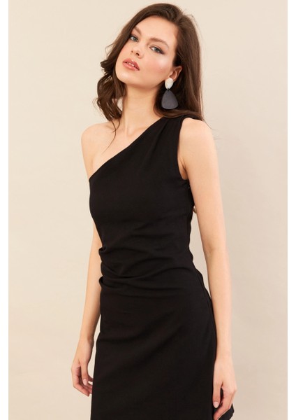 Kadın Siyah Tek Omuz Astarlı Mini Keten Elbise AYD416 indirimleri