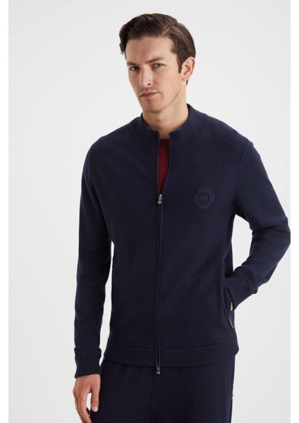 Arma Detaylı Fermuarlı Lacivert Triko Spor Ceket fırsatları