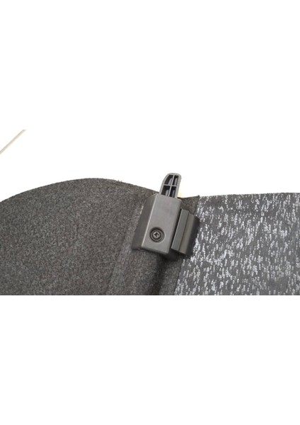 Renault Clio 2011 Bagaj Kapağı Rayı Ucu