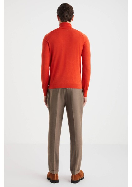 Turuncu Boğazlı Slim Fit Merino Yün Triko fırsatları