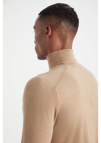 Camel Boğazlı Slim Fit Merino Yün Triko modelleri
