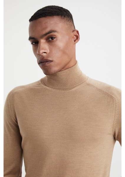 Camel Boğazlı Slim Fit Merino Yün Triko fırsatları