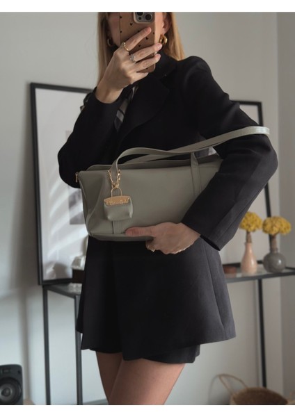 Çağla Yeşili Kadın Deri Omuz Çantası, Şık ve Kullanışlı Tasarım fırsatları