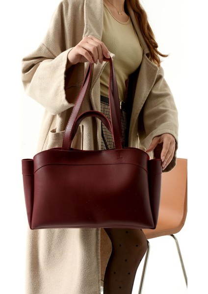 Şık ve Kaliteli Kadın Omuz Çantası, Yavrulu Tasarımıyla Modern Tarzınıza Uyum Sağlar