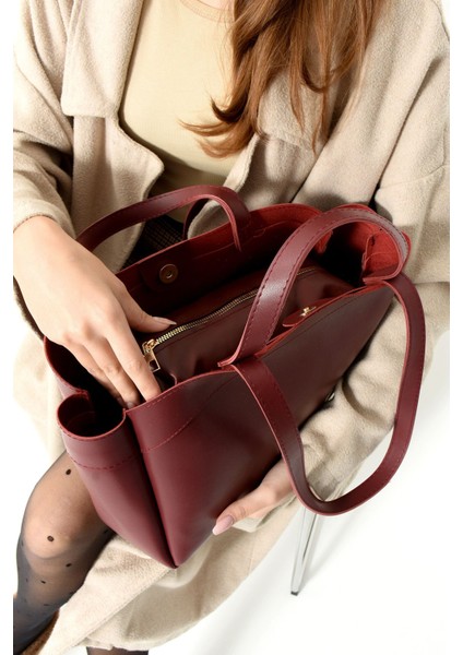 Şık ve Kaliteli Kadın Omuz Çantası, Yavrulu Tasarımıyla Modern Tarzınıza Uyum Sağlar fiyatları