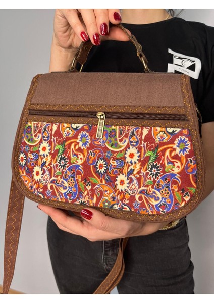 Etnik Tarz Kilim Desenli Omuz Askılı Çok Cebli Fermuarlı Çanta indirimleri