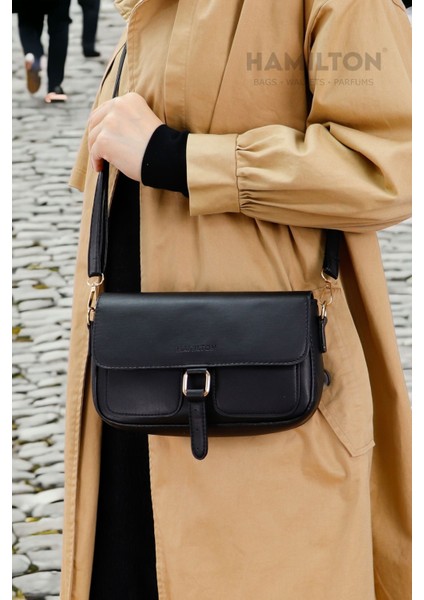 Şık Siyah Kadın Çapraz Askılı Astarlı Deri Günlük Omuz Çantası