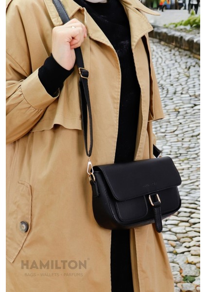 Şık Siyah Kadın Çapraz Askılı Astarlı Deri Günlük Omuz Çantası modelleri