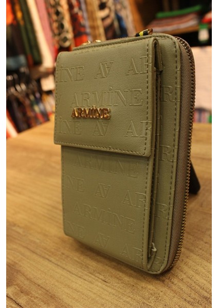 Haki Renkli Şık El Çantası, Zarif ve Kullanışlı Tasarım