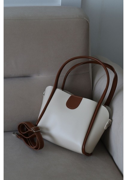 Şık Kadın Küçük Çapraz Askılı ve El Çantası, Deri Görünümlü, Beyaz Renk modelleri