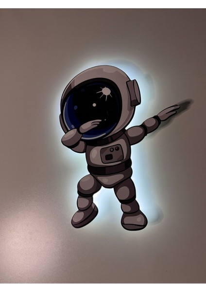 Renkli Ahşap Astronot Çocuk Odası Gece Lambası 25X33 cm fırsatları