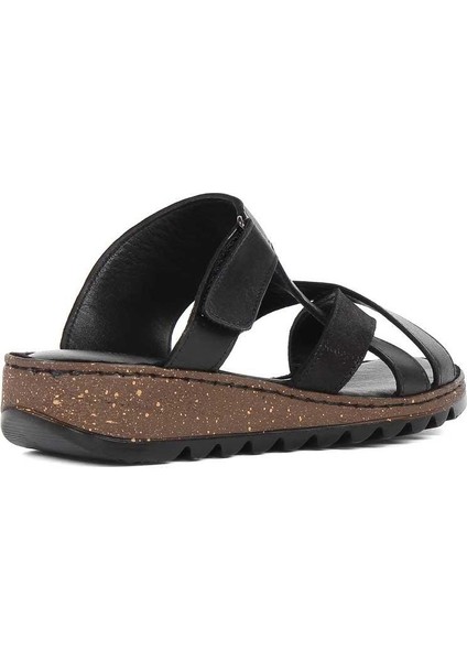 Kadın Siyah Cırtlı Deri Terlik fırsatları