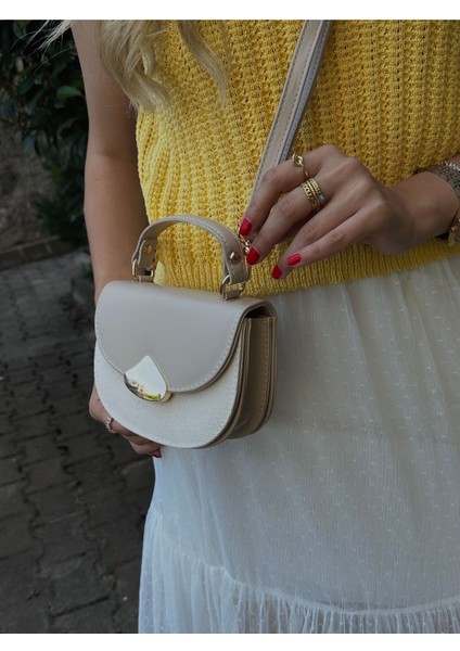 Şık Bej El ve Omuz Çantası, Keten ve Deri Detaylı, Zarif Tasarım fiyatları