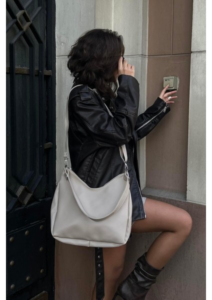 Şık Bej Oval Omuz Çantası, Günlük Kullanım Için Zarif ve Hafif Tasarım fırsatları