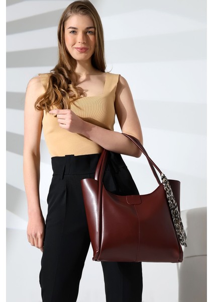 Bordo Leopar Detaylı Fermuarlı Kadın Deri Omuz Çantası, Şık ve Zarif Büyük Boy Çanta