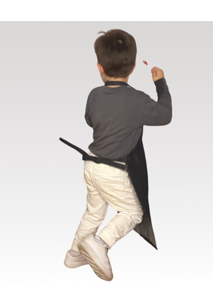 Dayanıklı Figürlü Denim Çocuk Önlüğü modelleri