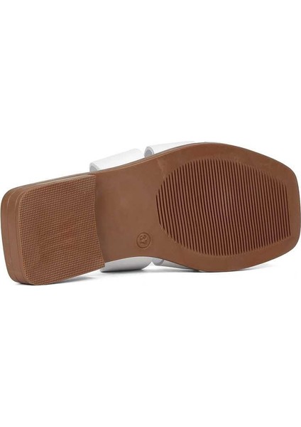 Kadın Beyaz Deri Terlik indirimleri