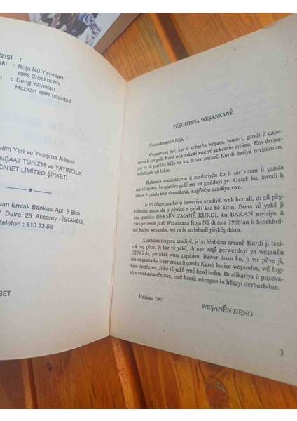 Baran Tarafından Yazılmış, Wesanen Deng Tarafından Yayımlanan Dersên Zmanê Kurdî Adlı Kürtçe Dil Kitabı. Dersen Zmane Kurdı. Baran 1991 Basim 162 Sayfa Bazi Sayfalarda Alti Cizili Satirlar fırsatları
