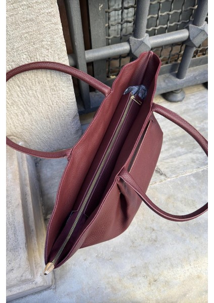 Şık Kadın Omuz Çantası, Kemer Aksesuarı ve Fermuarlı, Jade Bordo Renk Seçeneği modelleri