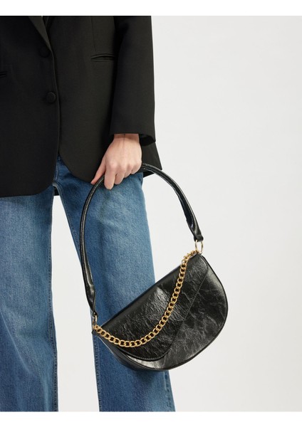 Siyah Suni Deri Omuz Çantası, Zincir Detaylı, Şık ve Kullanışlı Tasarım