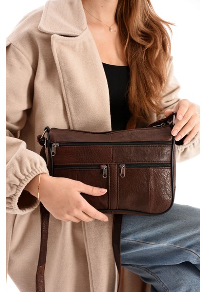 Hakiki Deri Taba Çapraz ve Postacı Çanta, Şık ve Kullanışlı Tasarım modelleri