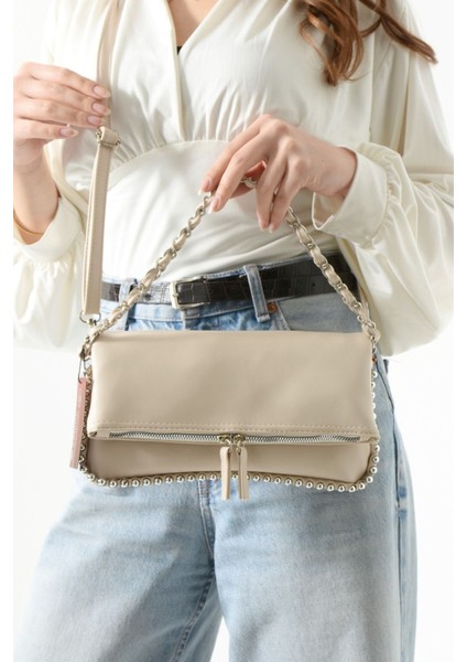 Katlanabilir Bej Zincir Detaylı Omuz ve Çapraz El Çantası