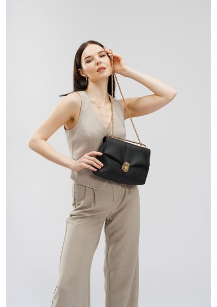 Şık ve Kullanışlı Desenli Kadın El ve Omuz Çantası, Siyah Renk Seçeneğiyle.