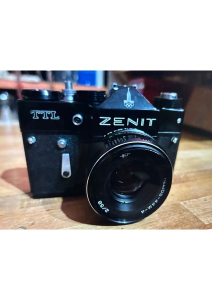 Zenit Ttl Filmli Fotoğraf Makinesi - Sorunsuz Çalışır Durumda - Orijinal Kılıfında fiyatları