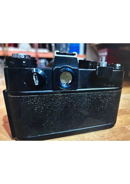 Zenit Ttl Filmli Fotoğraf Makinesi - Sorunsuz Çalışır Durumda - Orijinal Kılıfında
