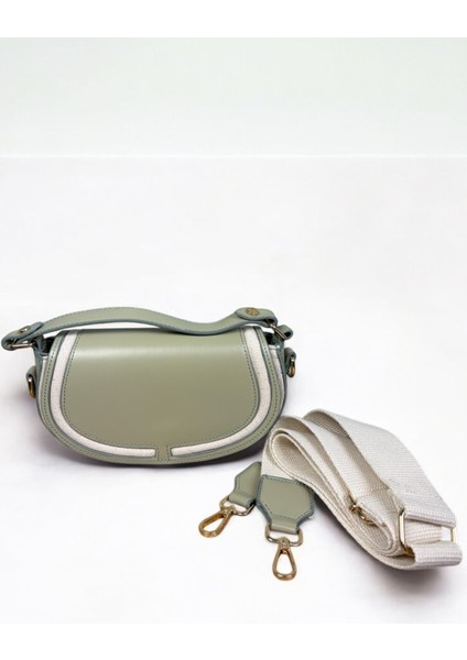 Yeşil Mini Kanvas Çapraz Çanta, Şık ve Hafif Tasarım