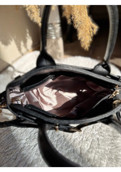 Şık ve Kullanışlı Siyah Günlük Taşıma Çantası fırsatları