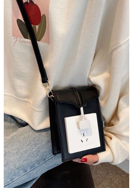 Şık Siyah Soketli Tasarım Çanta, Şıklık ve Fonksiyon Bir Arada fırsatları