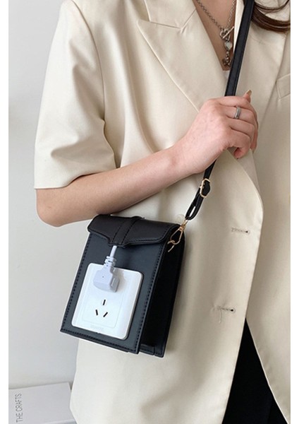 Şık Siyah Soketli Tasarım Çanta, Şıklık ve Fonksiyon Bir Arada