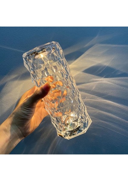 Beyaz LED Kristal Masa Lambası, Gül Temalı Şık ve Zarif Aydınlatma Seçeneği fırsatları