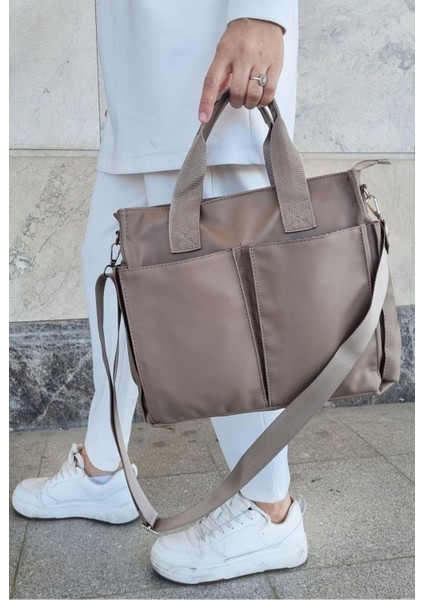 Kadın Orta Büyüklükte Kahverengi El ve Omuz Çantası