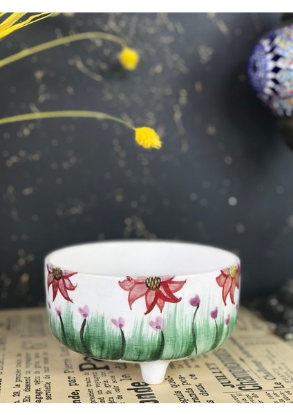 El Boyaması Çiçek Desenli Seramik Saksı – 15 cm